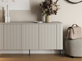 Kashmir-väriset huonekalut