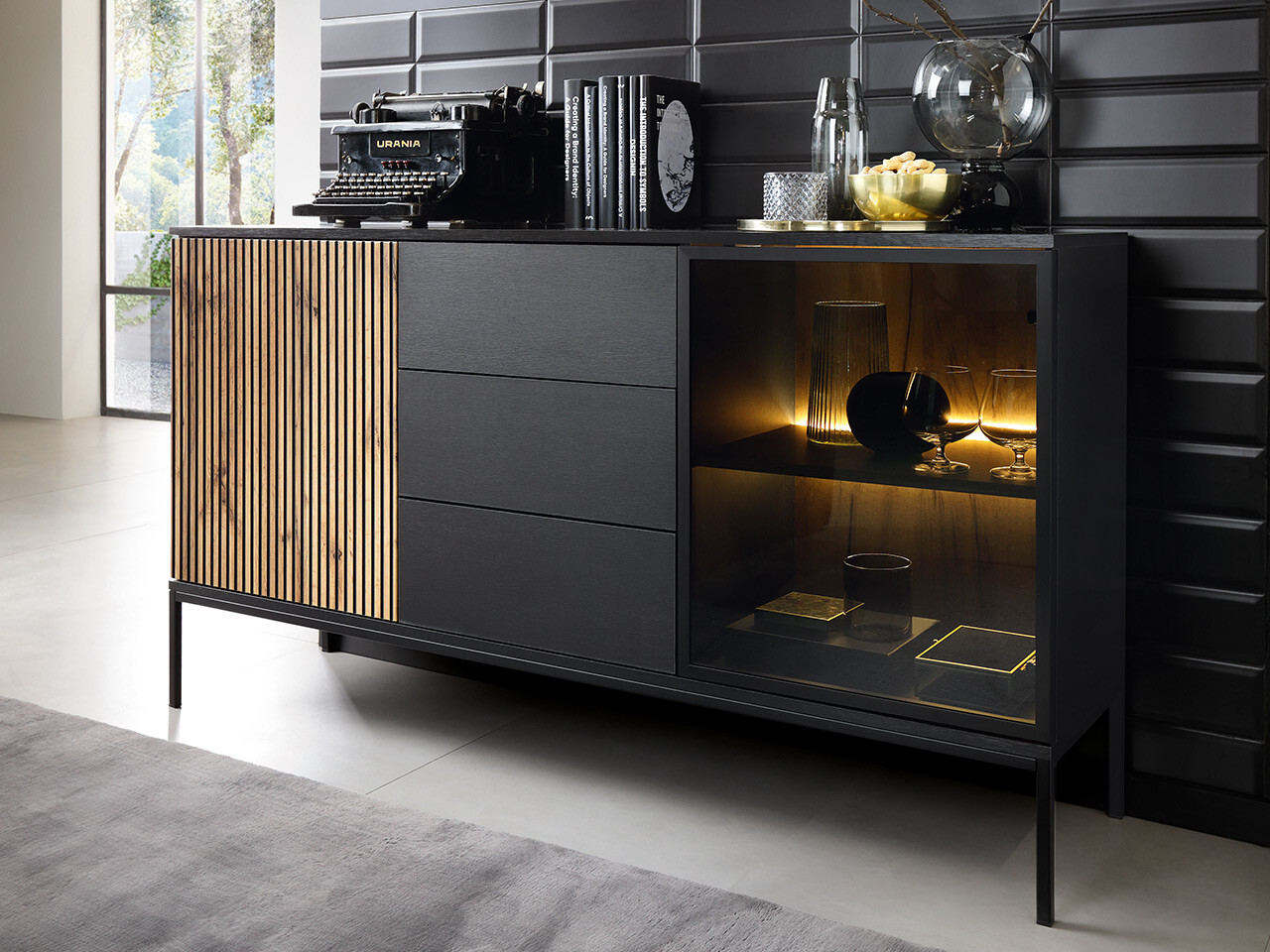 Lipasto Soferi 108 (Musta + Wotan tammi)