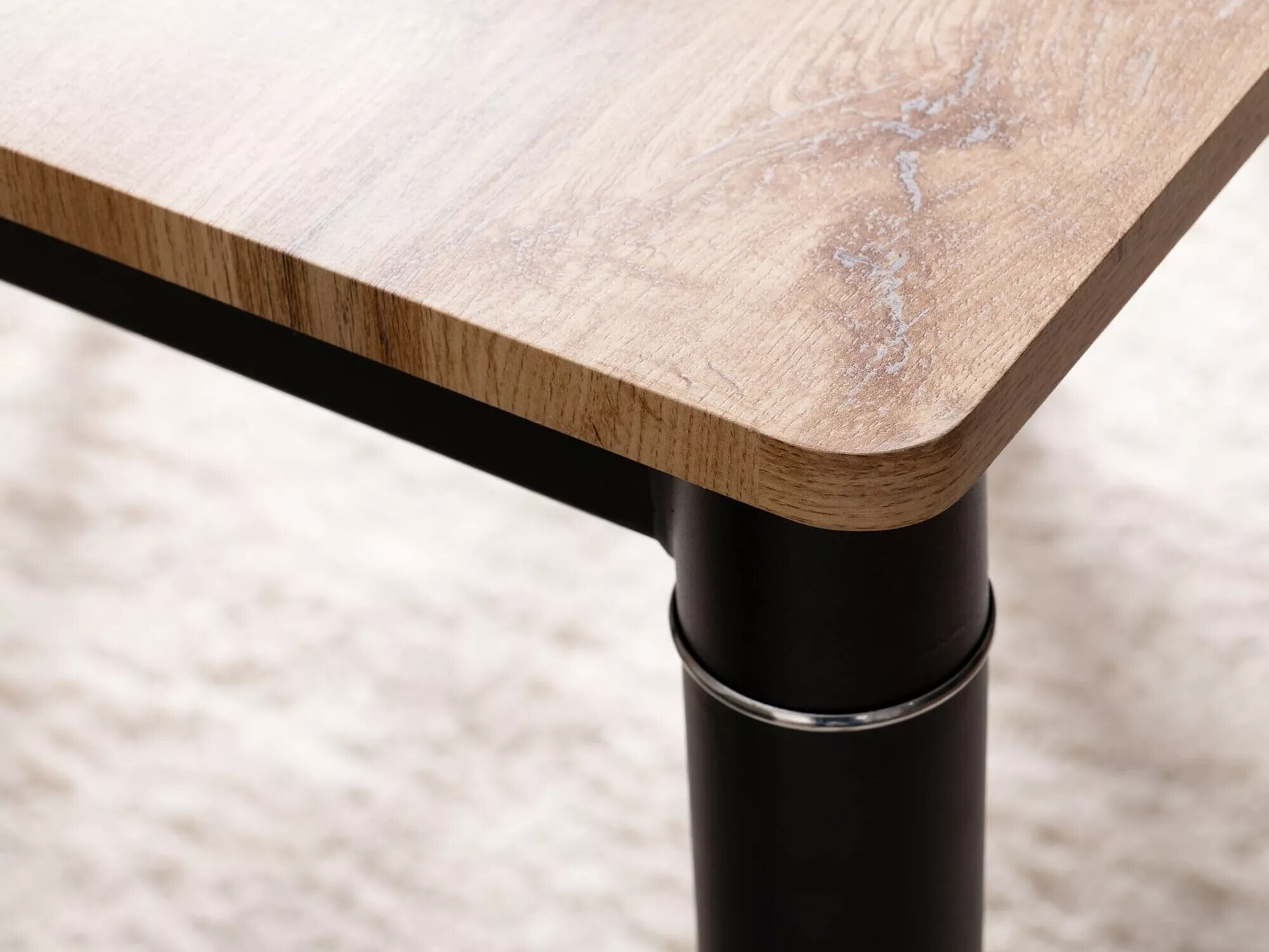 Pöytä Detroit 589 (Artisaanitammi)