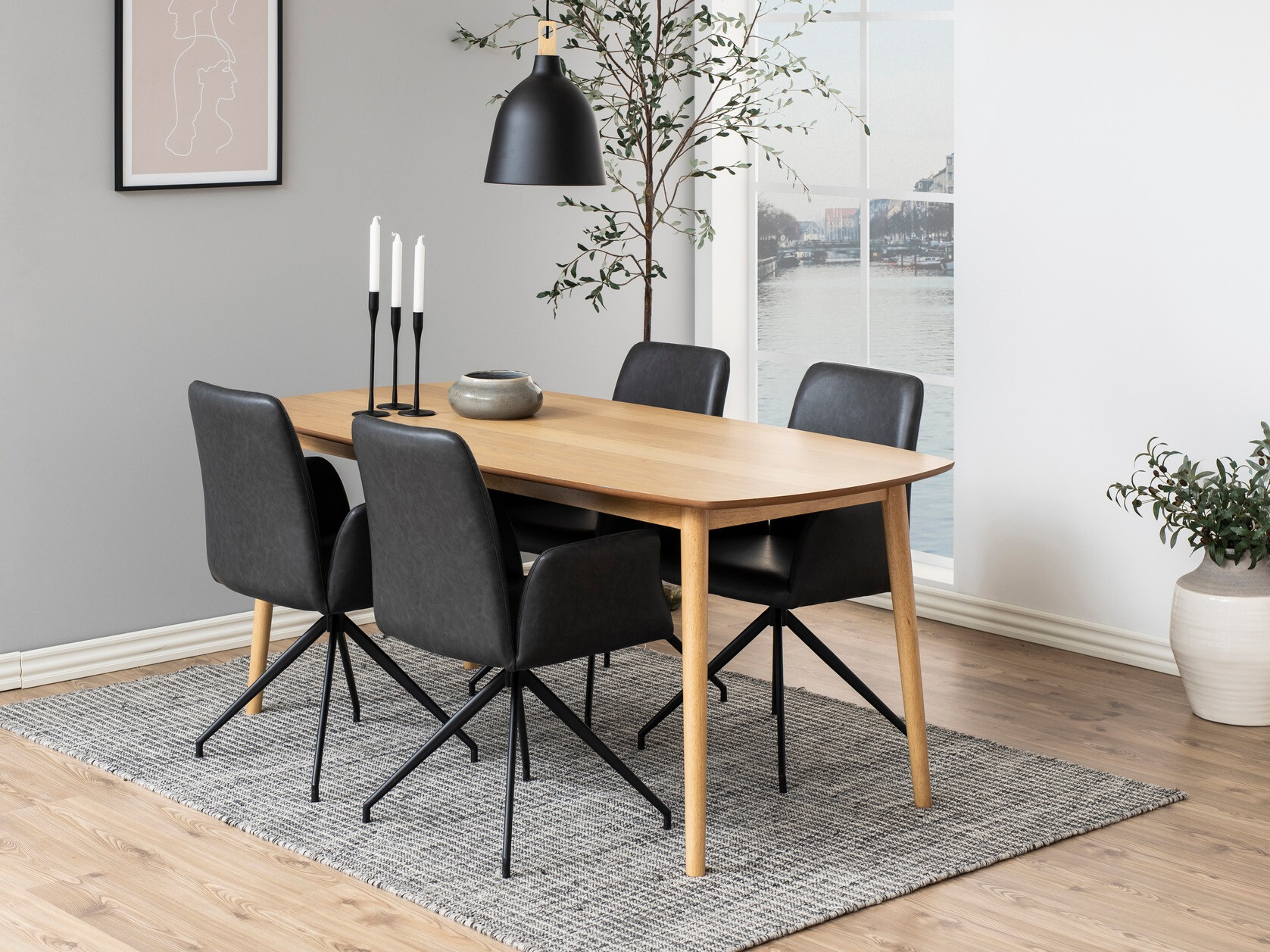 Ruokailuryhmä Norsica Daltea 118 (Musta)