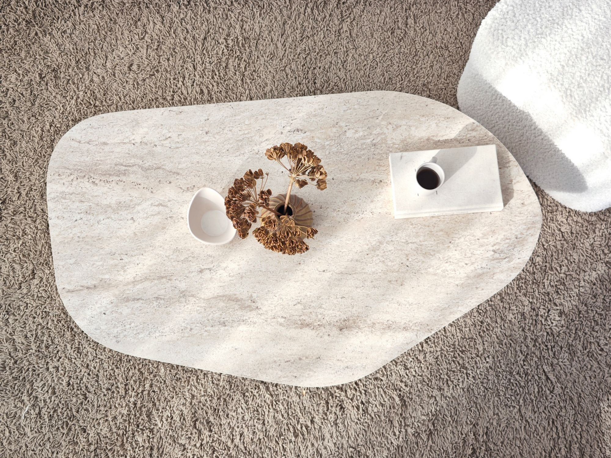 Sohvapöytä Kailua 2637 (Kevyt travertiini)