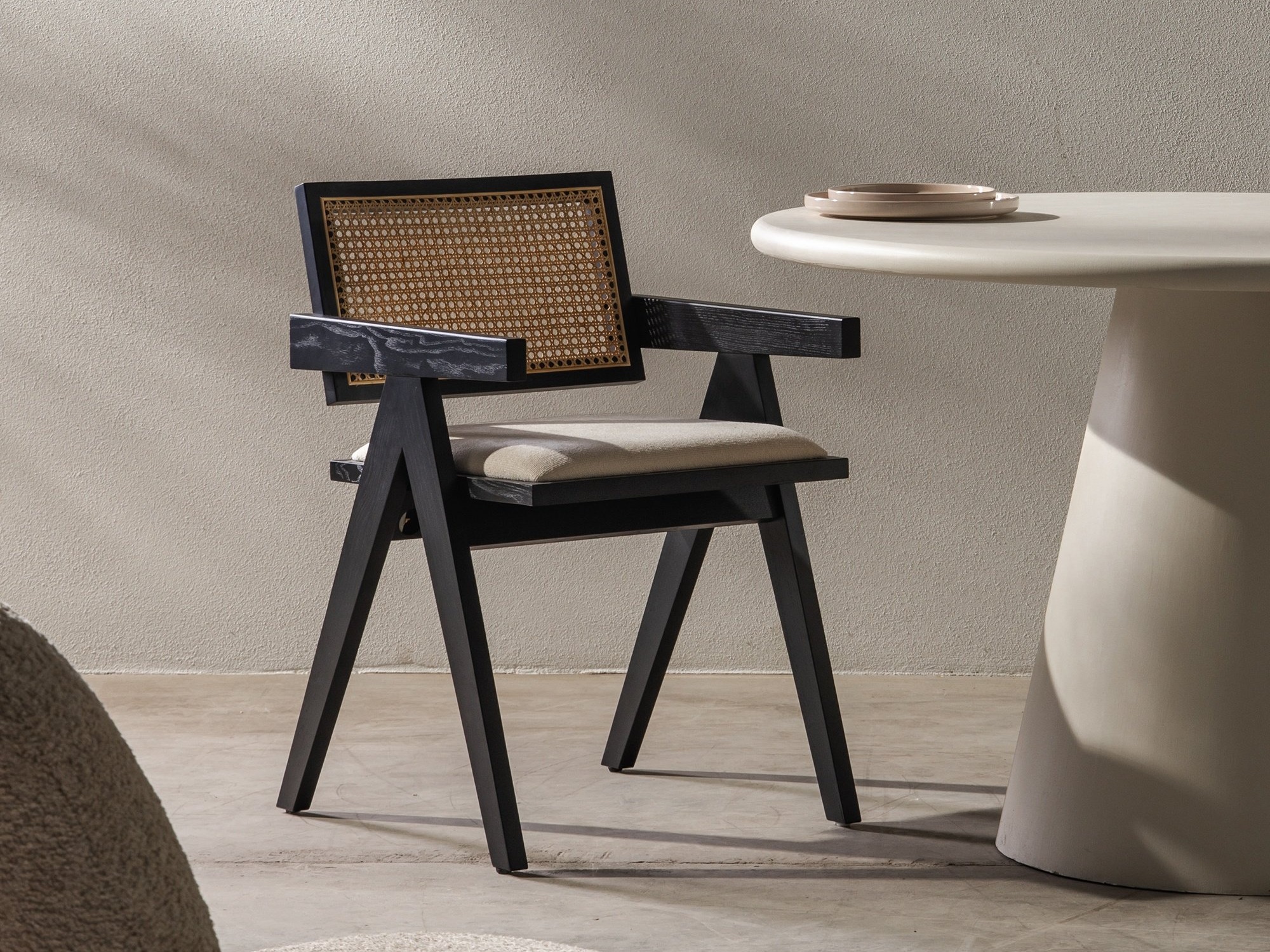 Tuoli Burleson 348 (Musta + Vaalea beige)