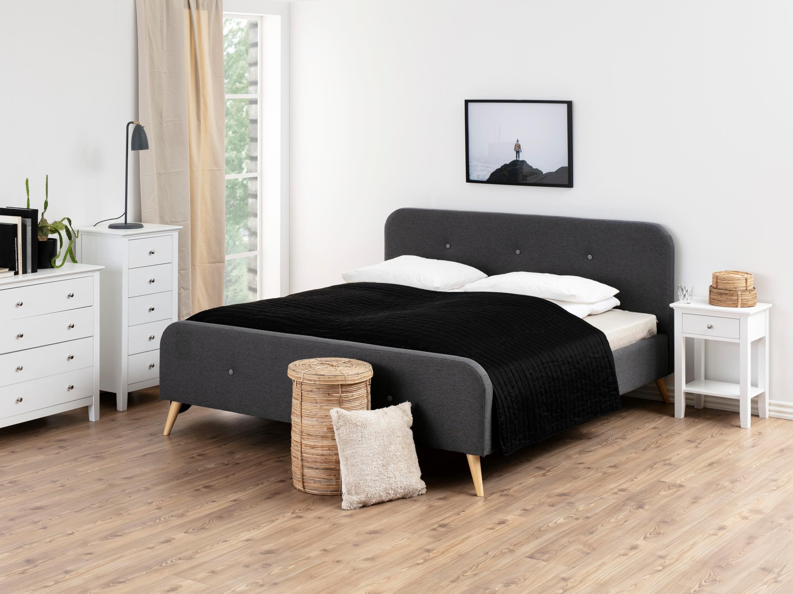 Yöpöytä Norsica 453