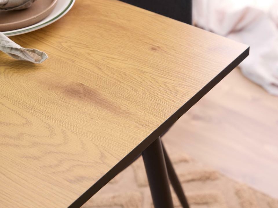 Ruokailuryhmä Norsica 985 (Villi tammi)