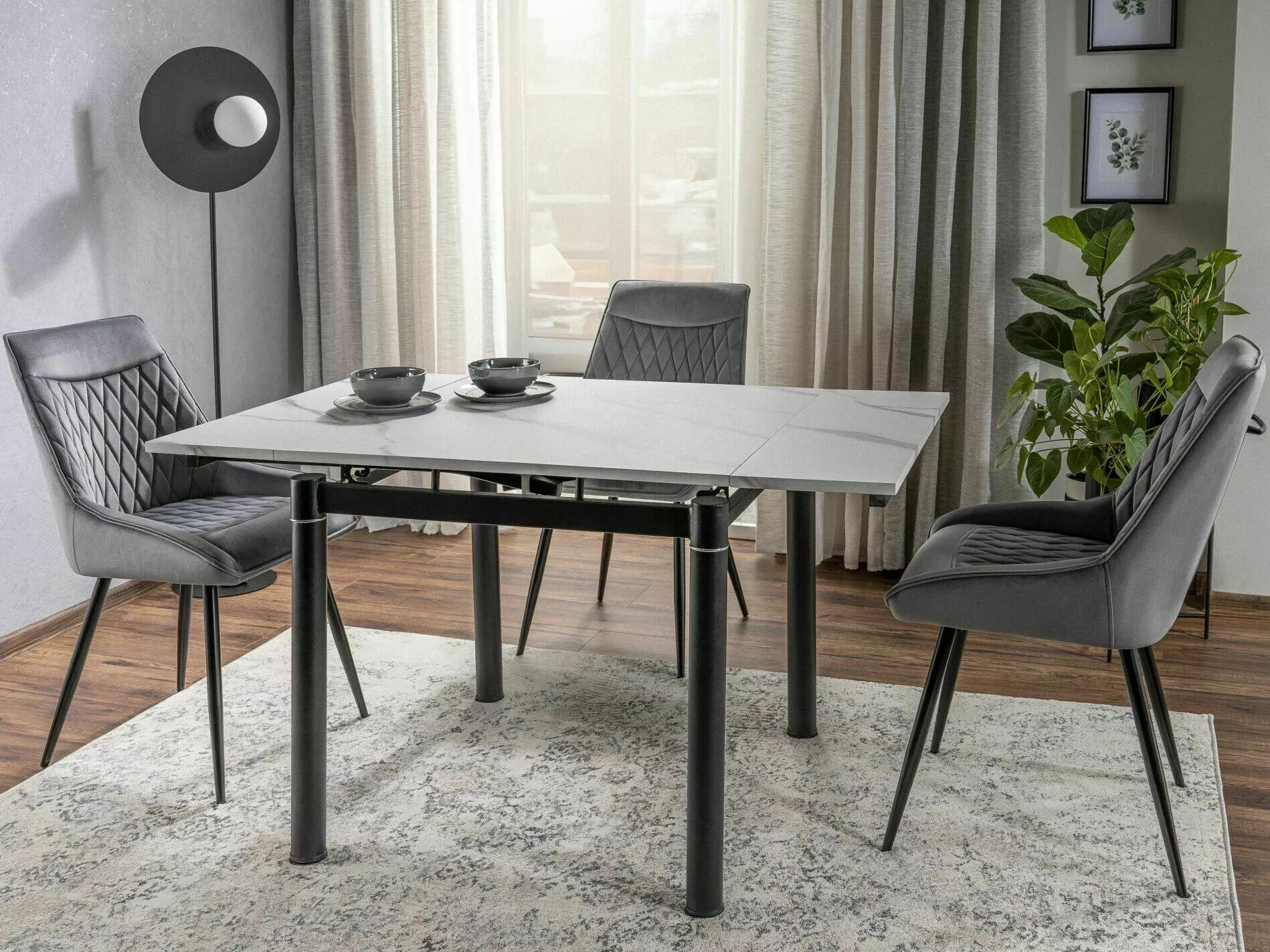 Pöytä SE2797 pienellä vialla