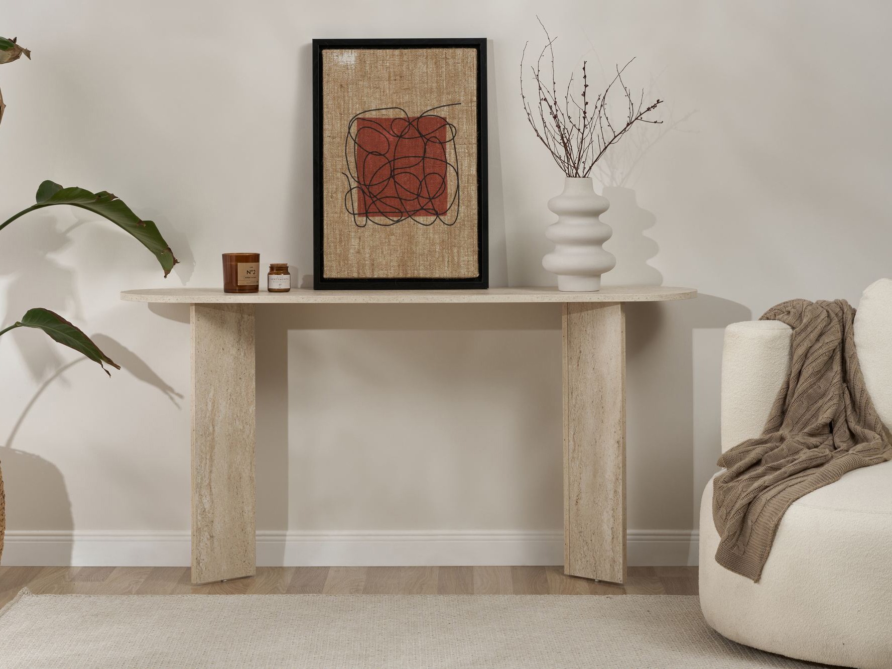 Konsoli Novato 133 (Kevyt travertiini)