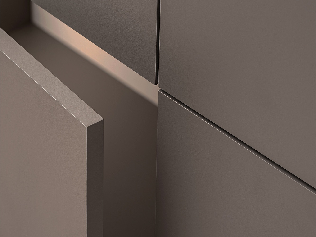 Lipasto Fivetri 100 (Harmaa ruskea)