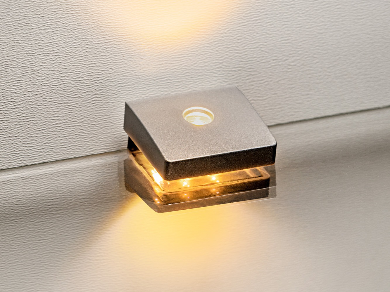 Hylly Fivetri 106 (Harmaa ruskea)