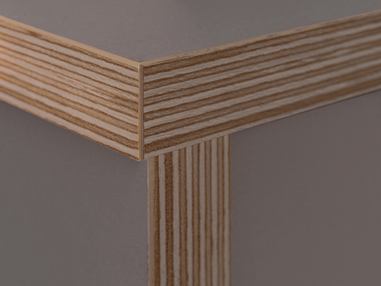 Hylly Fivetri 106 (Harmaa ruskea)