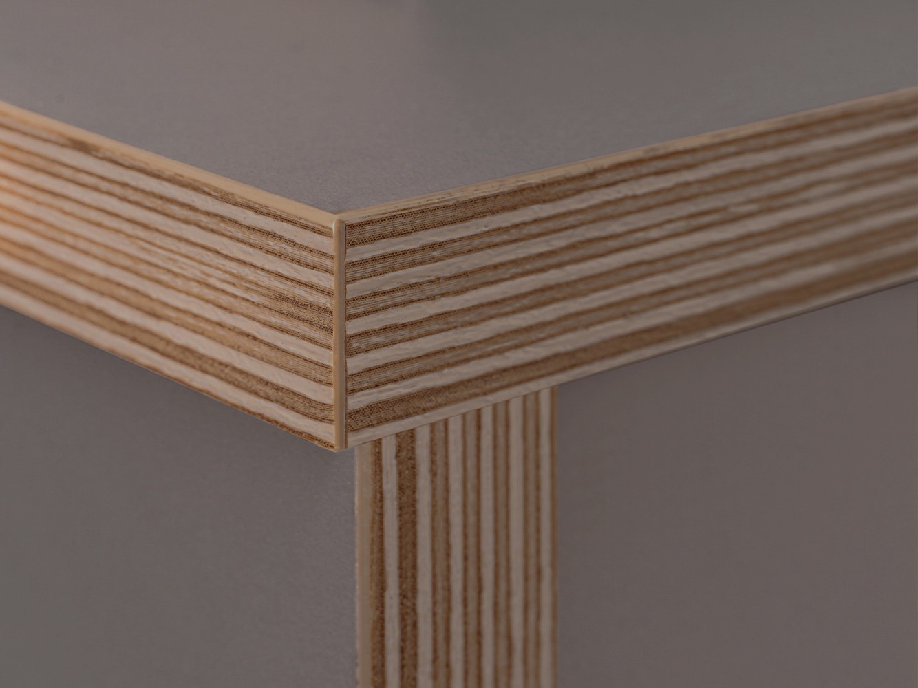 TV-taso Fivetri 105 (Harmaa ruskea)