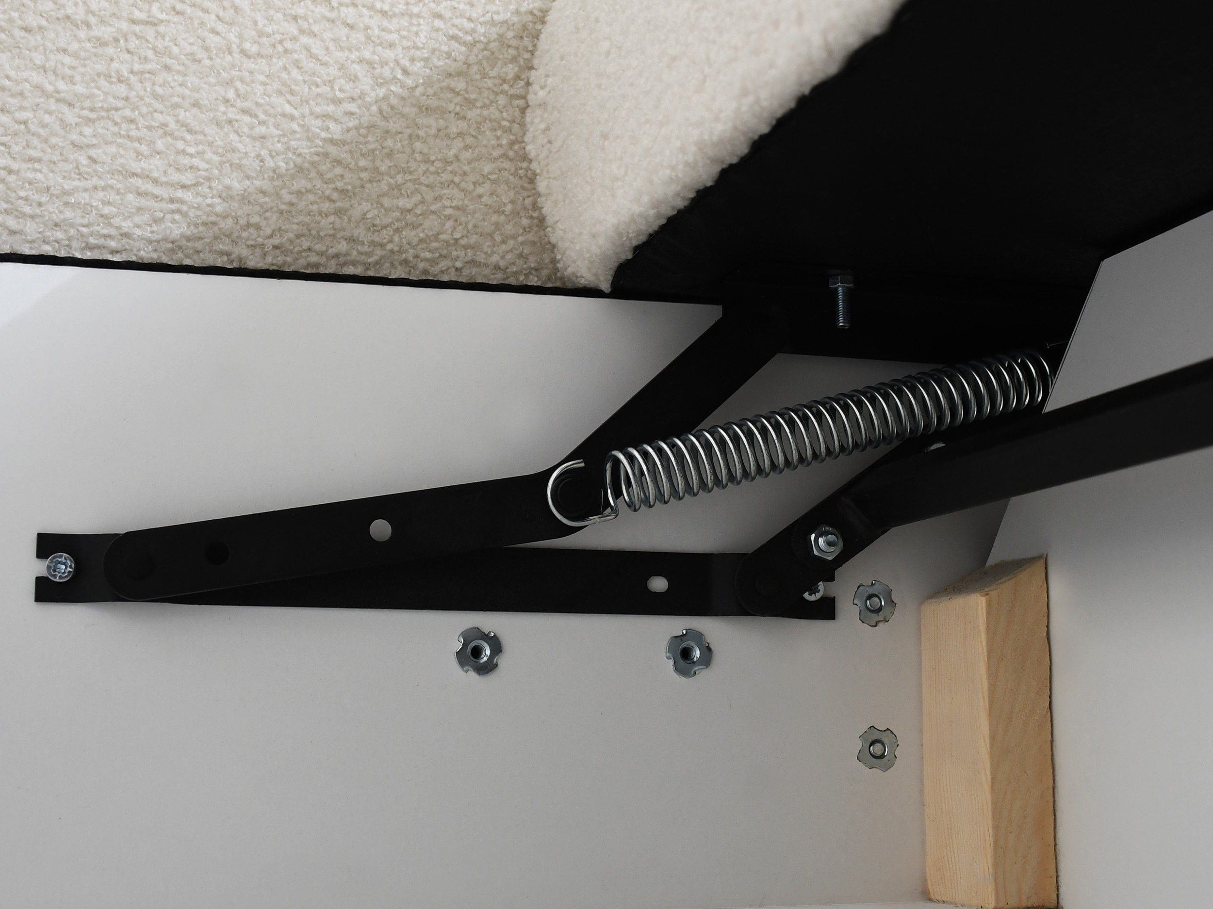 Kulmasohva SE2912 vaurioitunut pakkaus