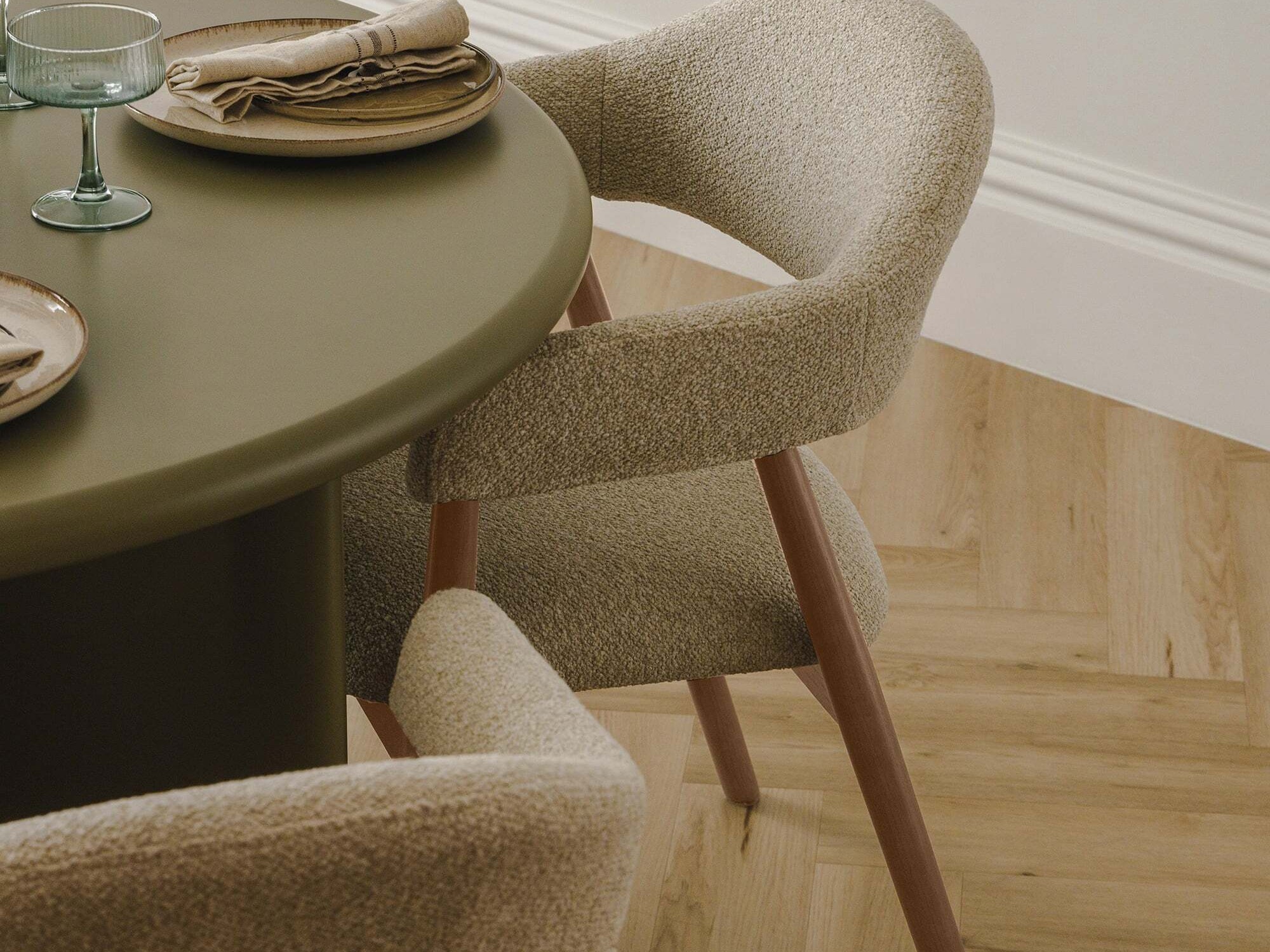 Tuoli Burleson 330 (Beige + Pähkinä)