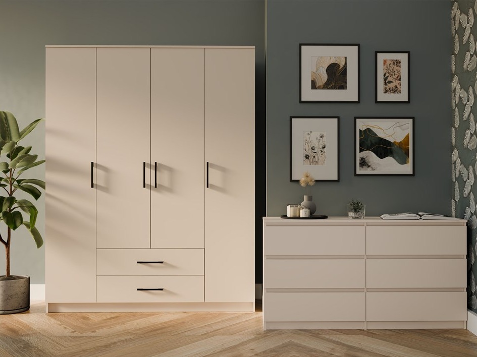 Vaatekaappi SE3019 pienellä vialla