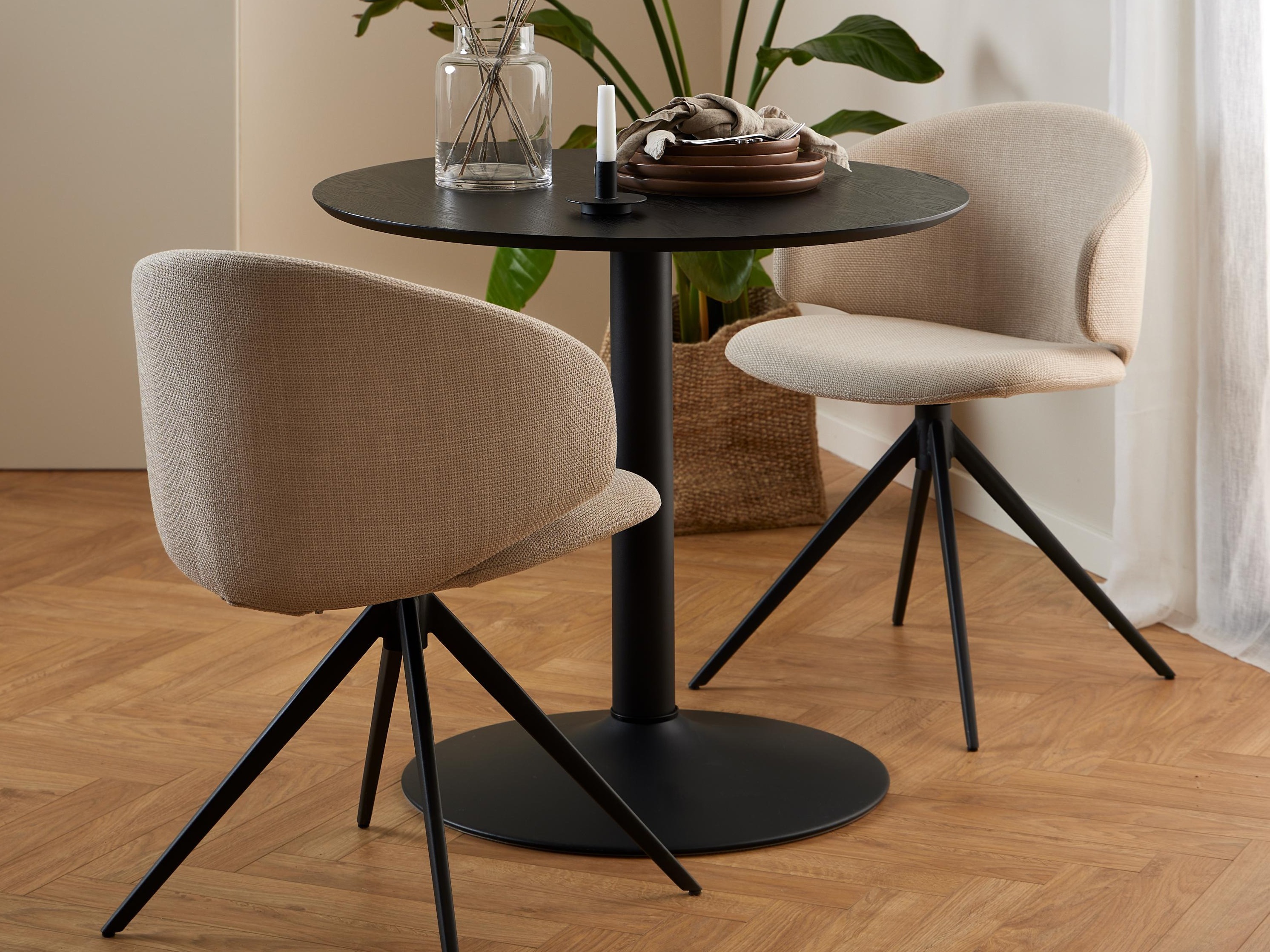 Pöytä Norsica 1057 (Musta + Musta tuhka)