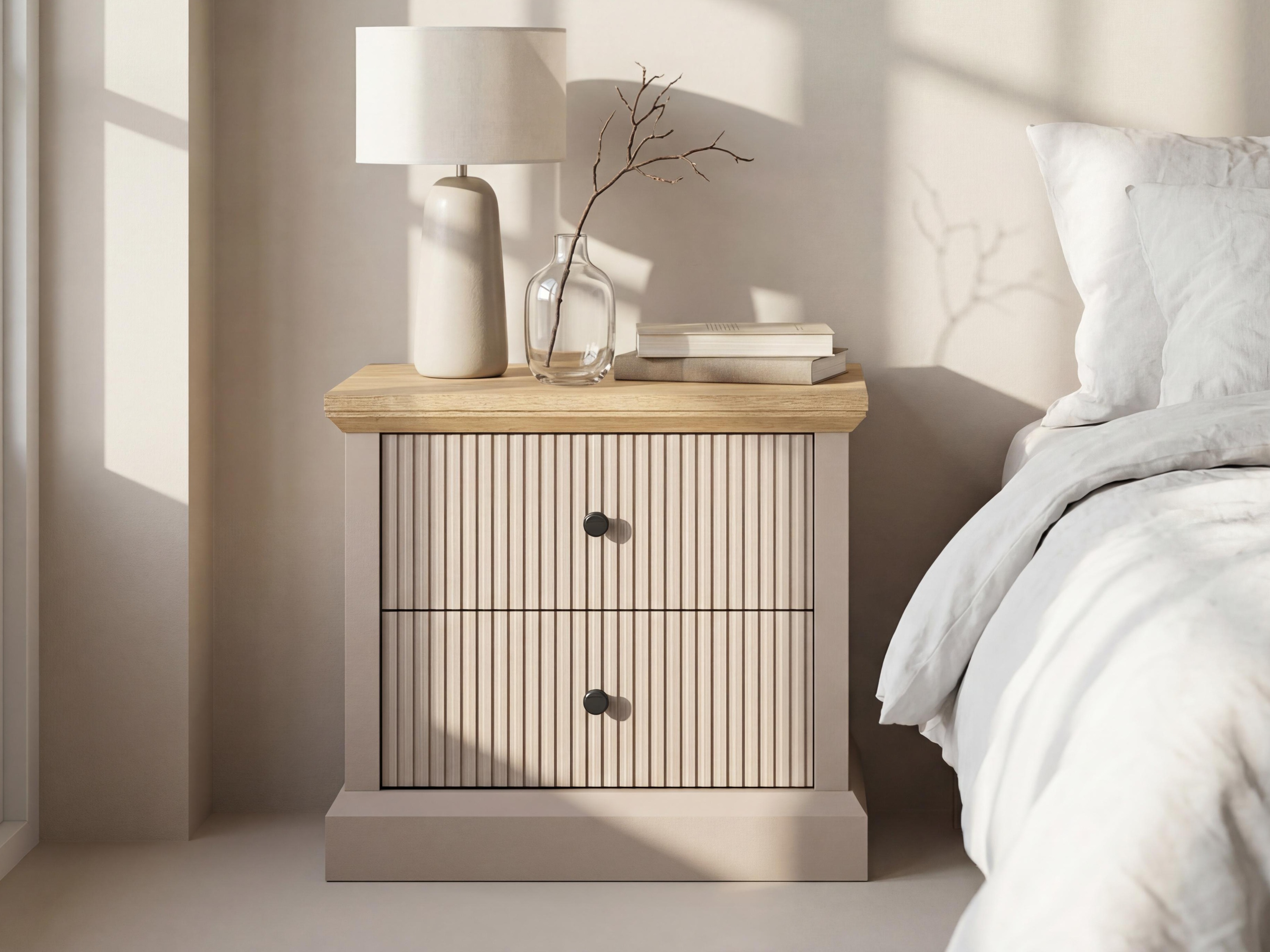 Yöpöytä Tivetru 116