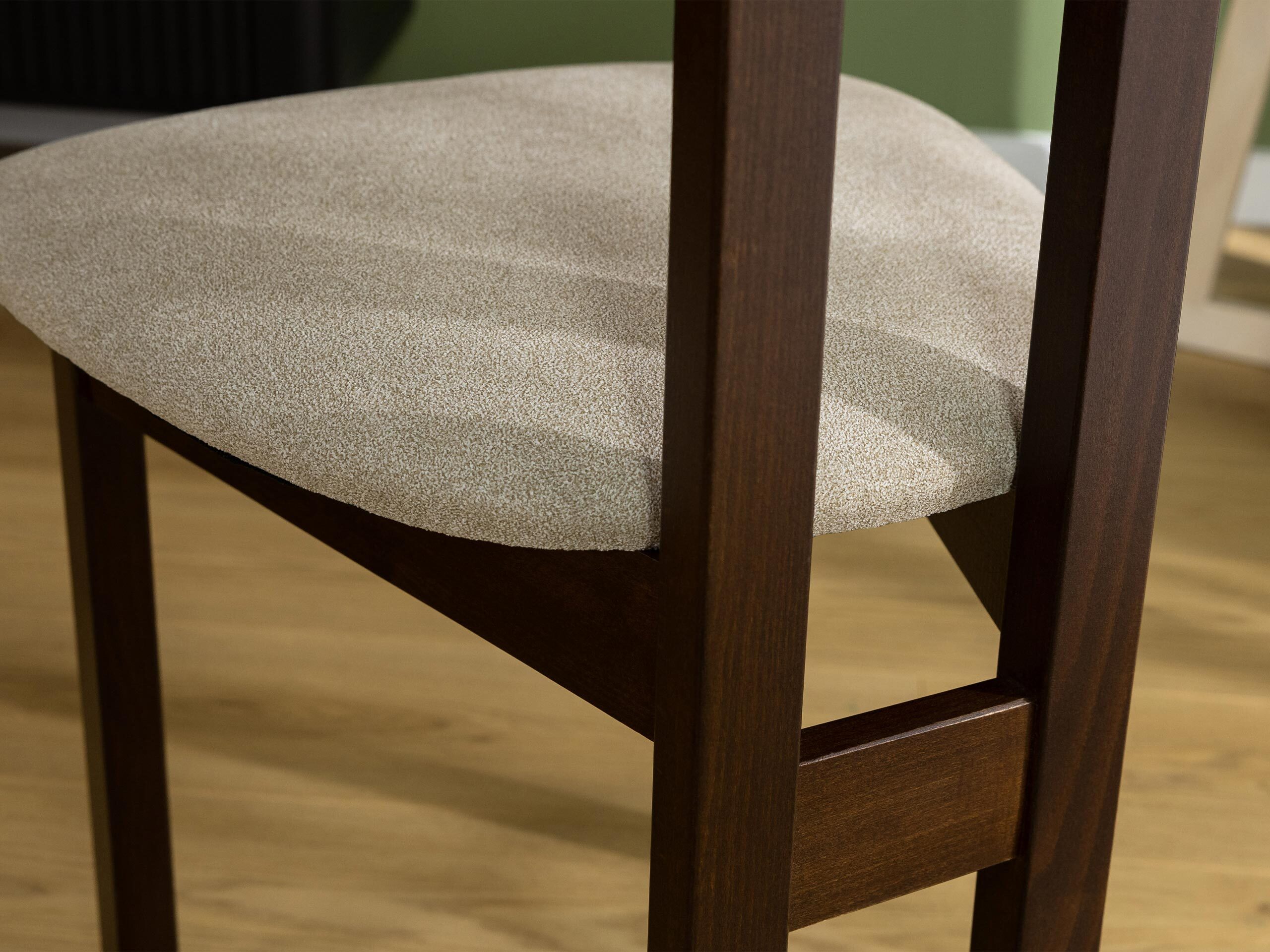 Tuoli Victorville 382 (Pähkinä)