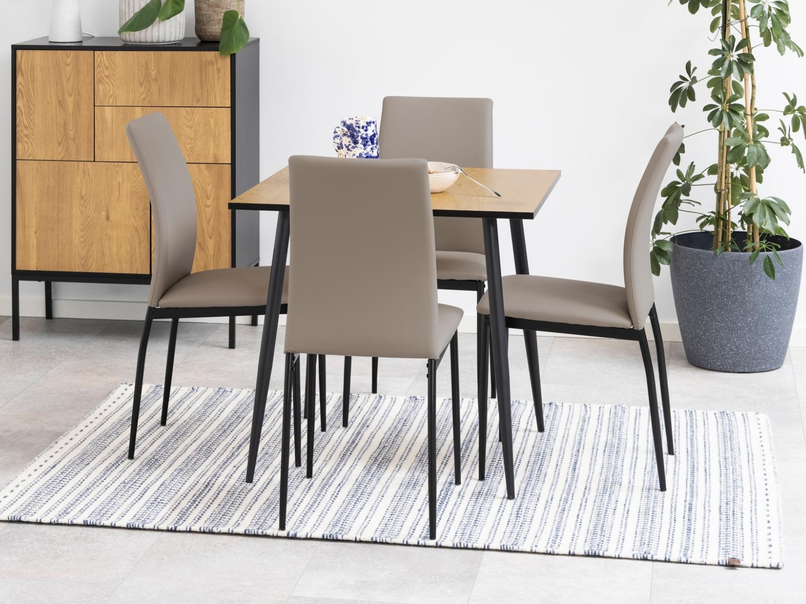 Pöytä Norsica 374 (Villi tammi + Musta)